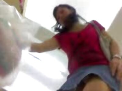 تحت غروب الشمس أضع صديقي موقع سكس اجنبي مترجم في كس وردي